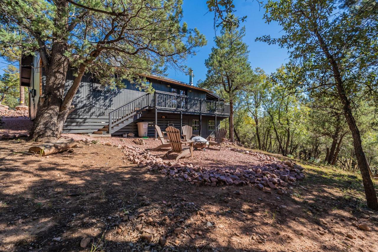 The Pine House - Cozy Mid-Century Modern, Pet-Friendly 빌라 외부 사진